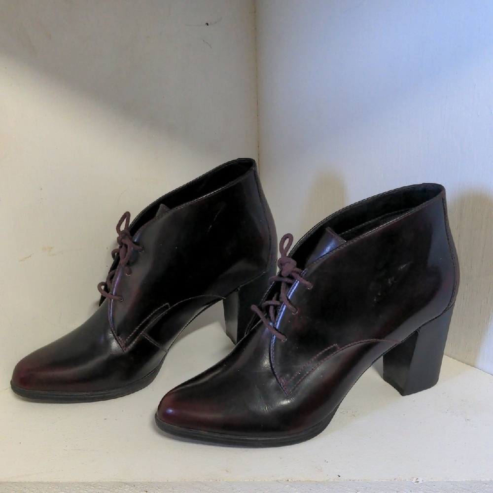 Clarks Deep Burgundy Leather Boots - Picture 3 of 7
